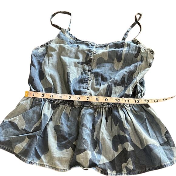 Arizona Jeans Co Blue Camouflage Print Camisole Blouse NWT Size Medium - Picture 9 of 10